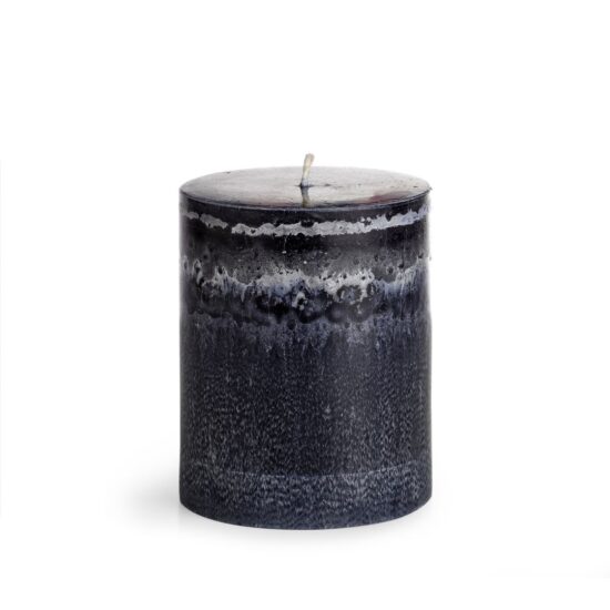 Tamsiai mėlyna bekvapė žvakė Tamsiai mėlyna bekvapė žvakė