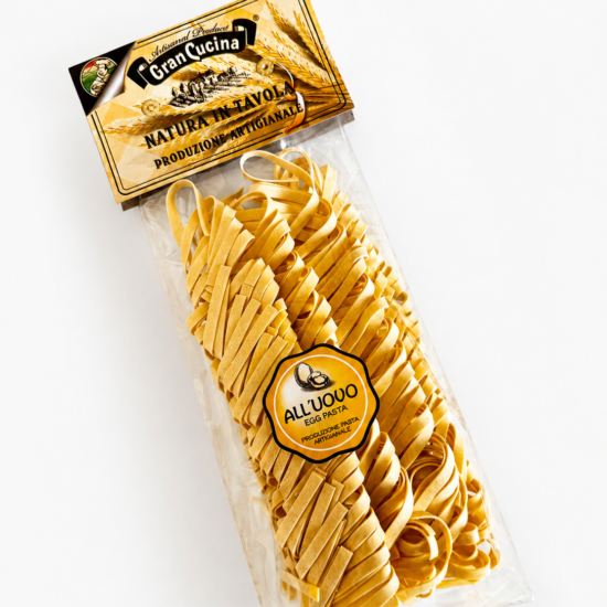 Tradiciniai itališki Tagliatelle makaronai su kiaušiniais